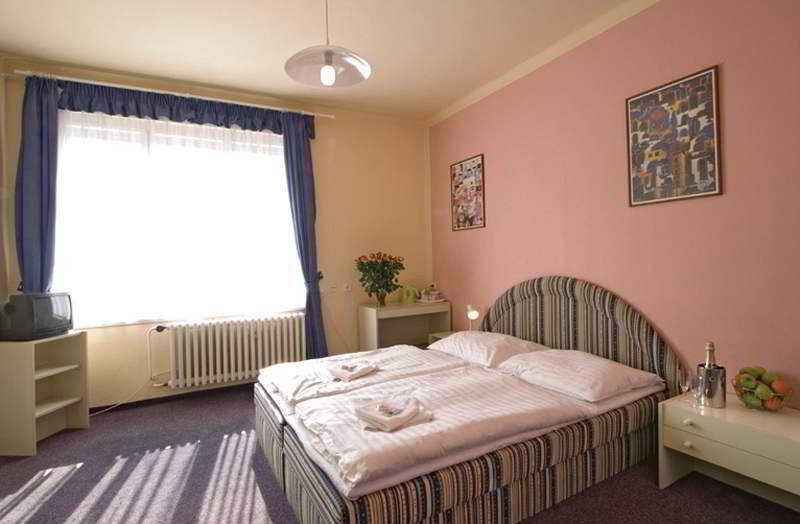 Hotel Stirka Prag Zimmer foto